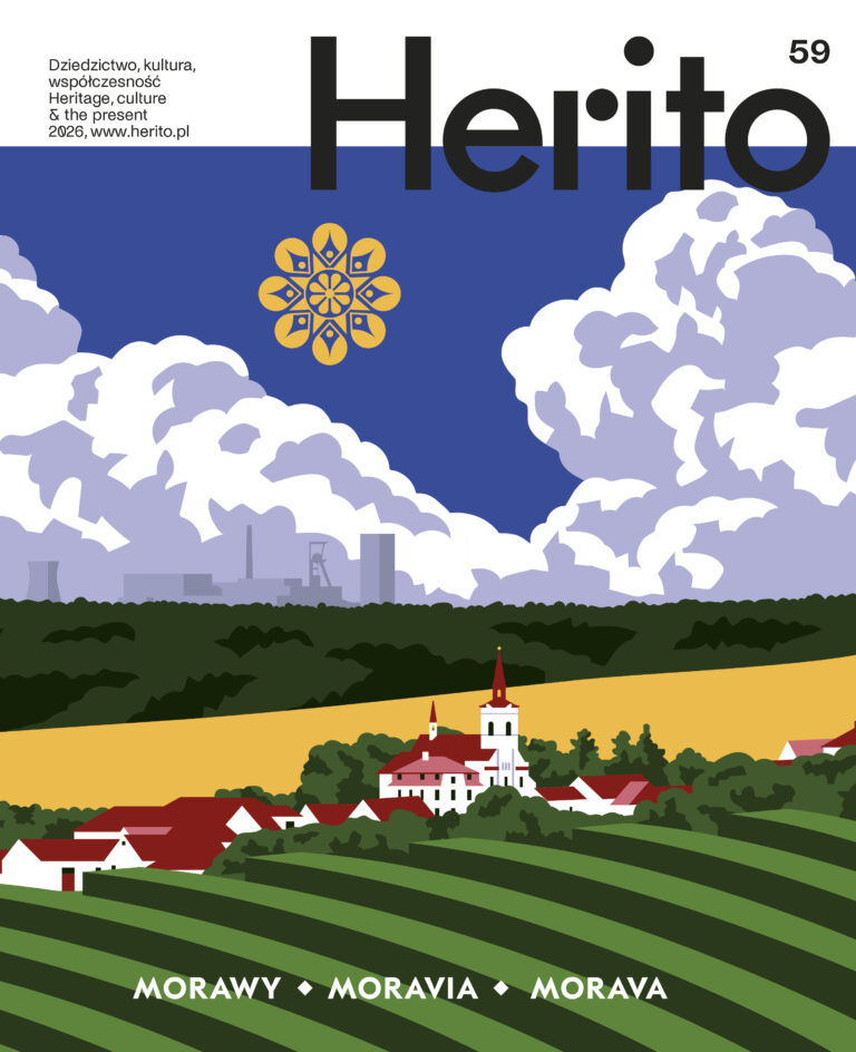 Okładka magazynu Herito nr 59 poświęconego Morawom. Stylizowana ilustracja przedstawia zielone pola uprawne, wieś z kościołem oraz przemysłowy krajobraz z kopalnią i kominami w tle. Nad pejzażem unoszą się duże jasne chmury na niebieskim niebie. U góry znajduje się tytuł magazynu Herito, a na dole napis Morawy , Moravia, Morava.